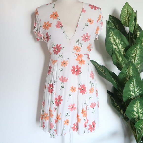 Privacy Please White Orange Floral Mini Dress V Neck Short Sleeve Tie Waist S - Picture 2 of 13